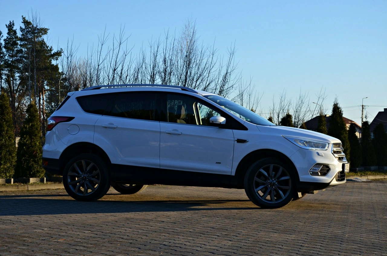Ford Kuga - Zdjęcie 12
