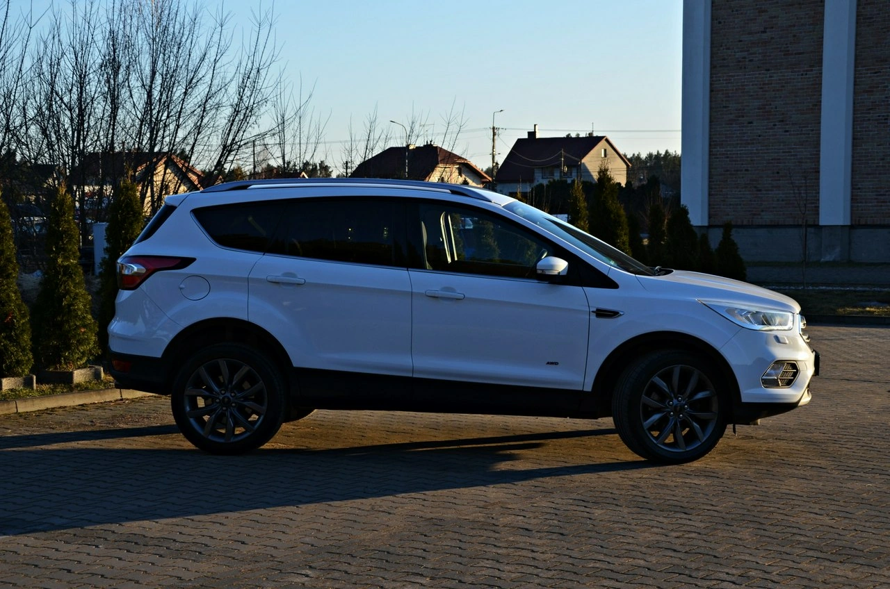 Ford Kuga - Zdjęcie 13