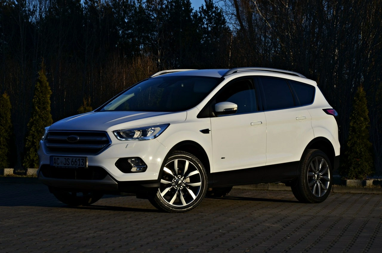 Ford Kuga - Zdjęcie 14