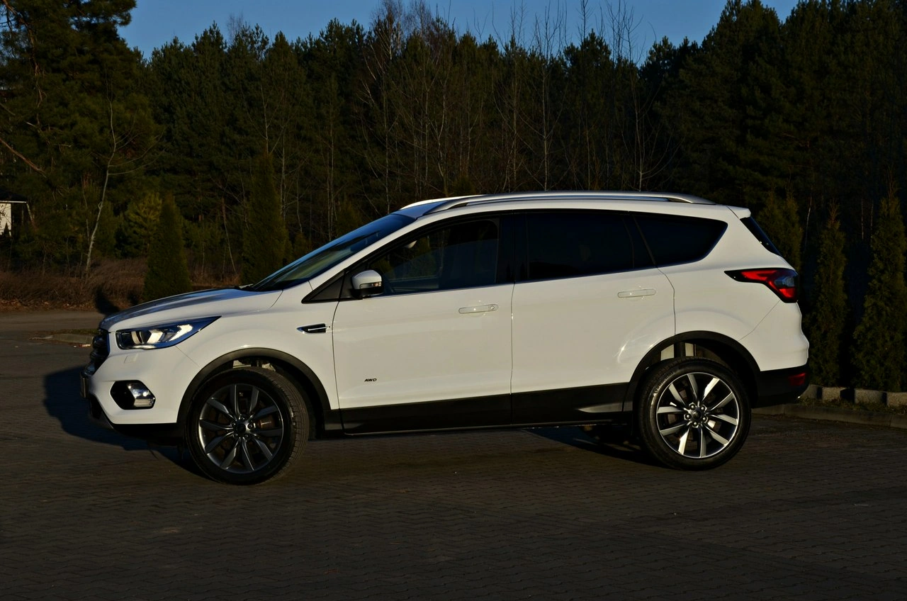 Ford Kuga - Zdjęcie 17