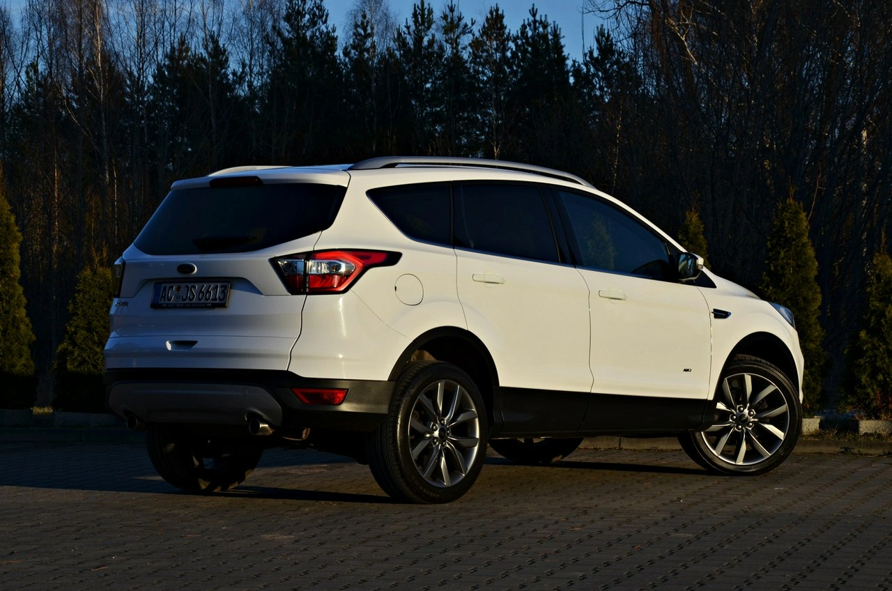 Ford Kuga - Zdjęcie 22