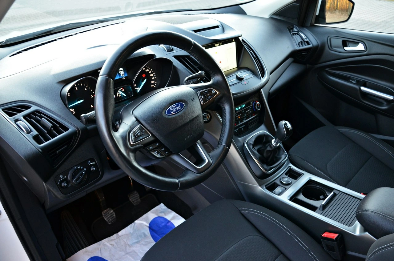 Ford Kuga - Zdjęcie 28