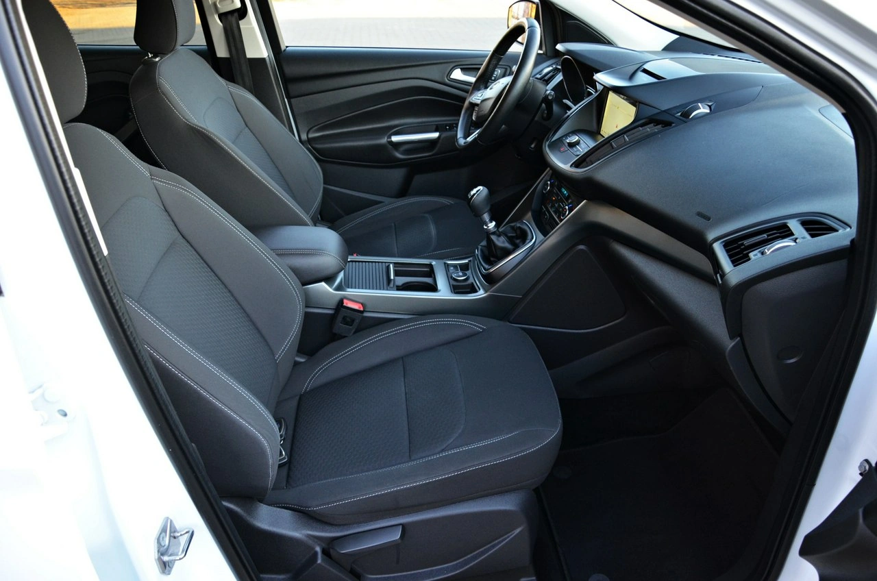 Ford Kuga - Zdjęcie 35