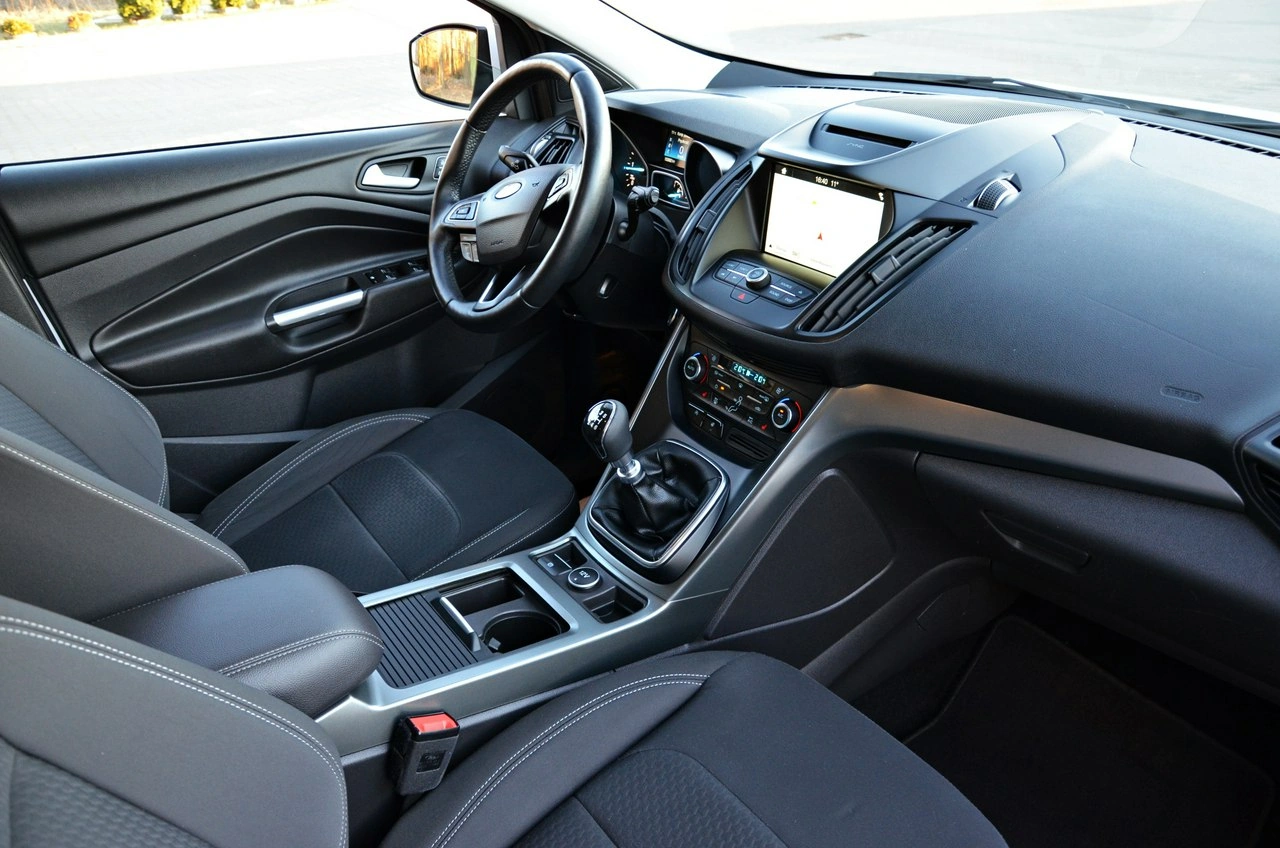 Ford Kuga - Zdjęcie 36