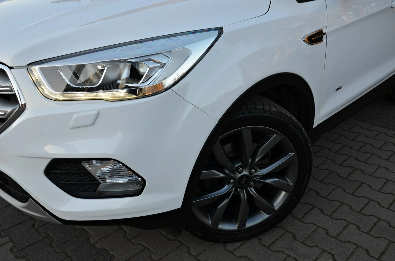 Ford Kuga - Zdjęcie 38