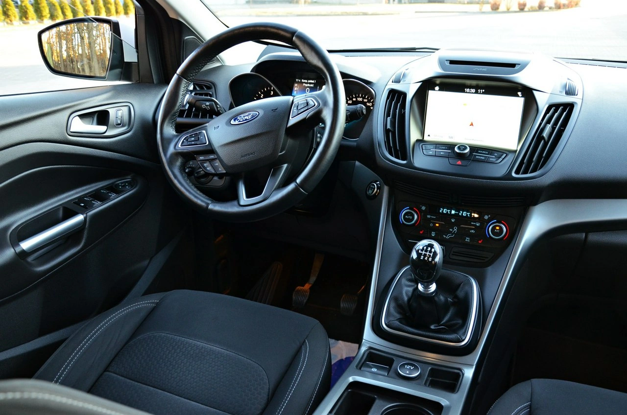 Ford Kuga - Zdjęcie 4