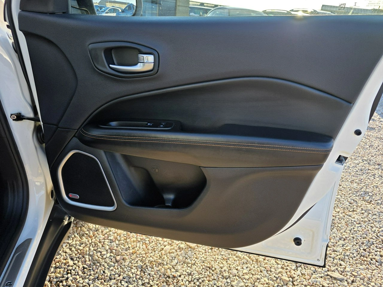 Jeep Compass - Zdjęcie 29