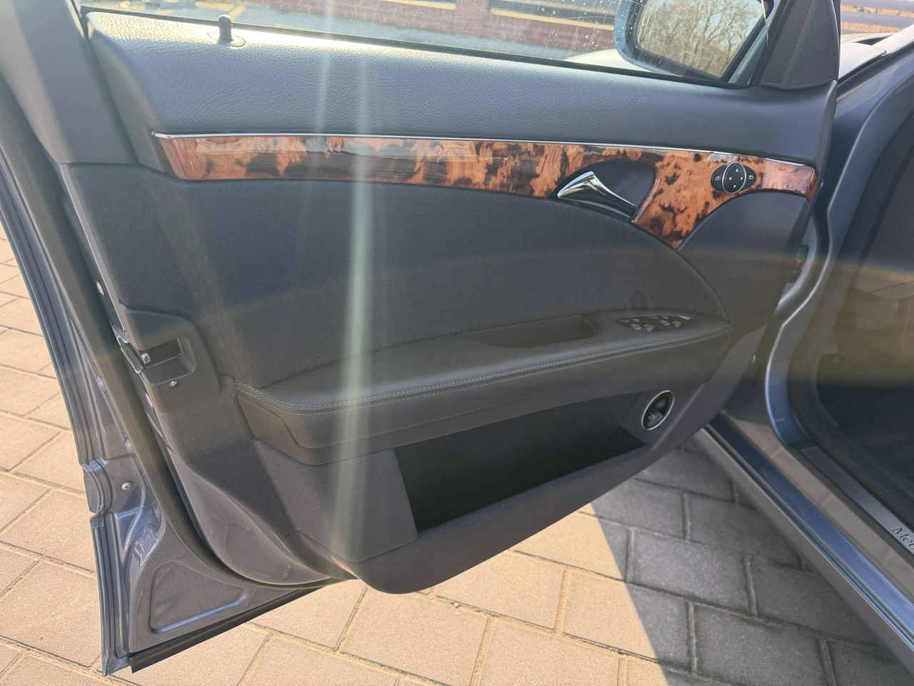 Mercedes E 200 - Zdjęcie 14