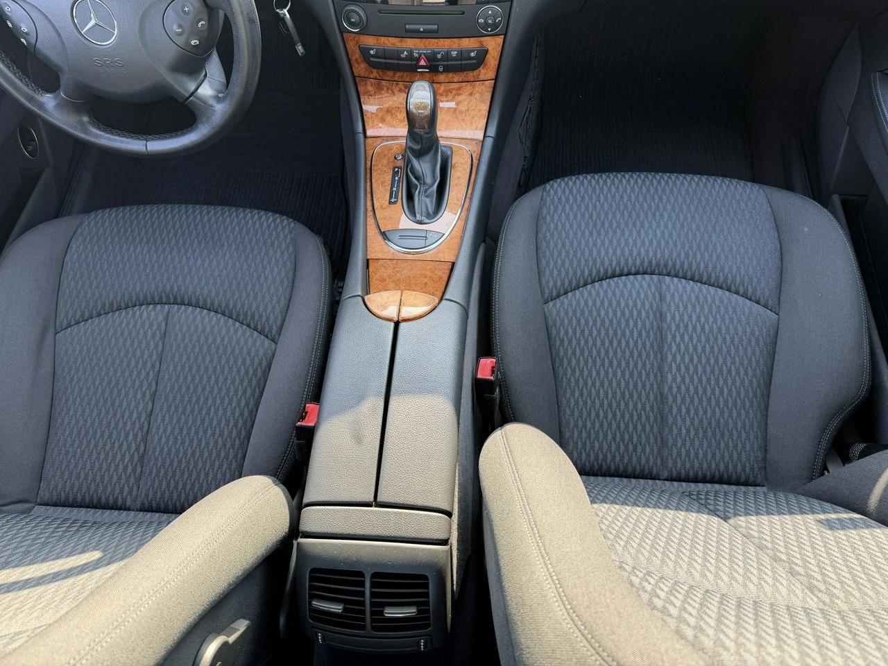 Mercedes E 200 - Zdjęcie 16