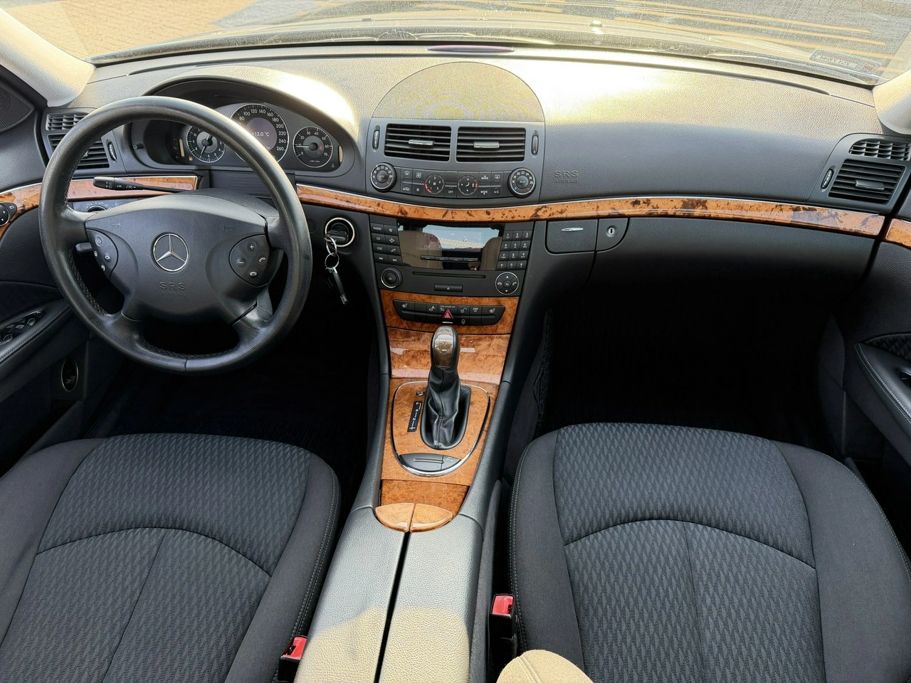 Mercedes E 200 - Zdjęcie 19