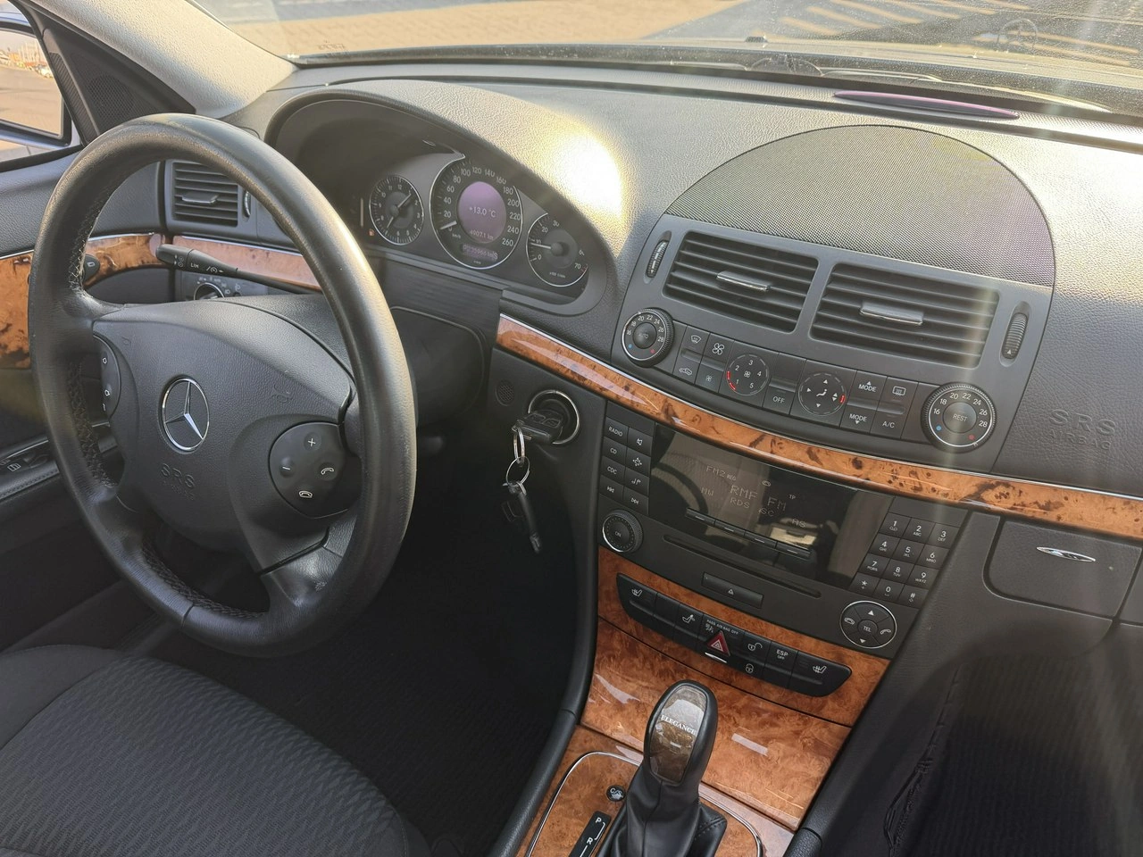 Mercedes E 200 - Zdjęcie 23