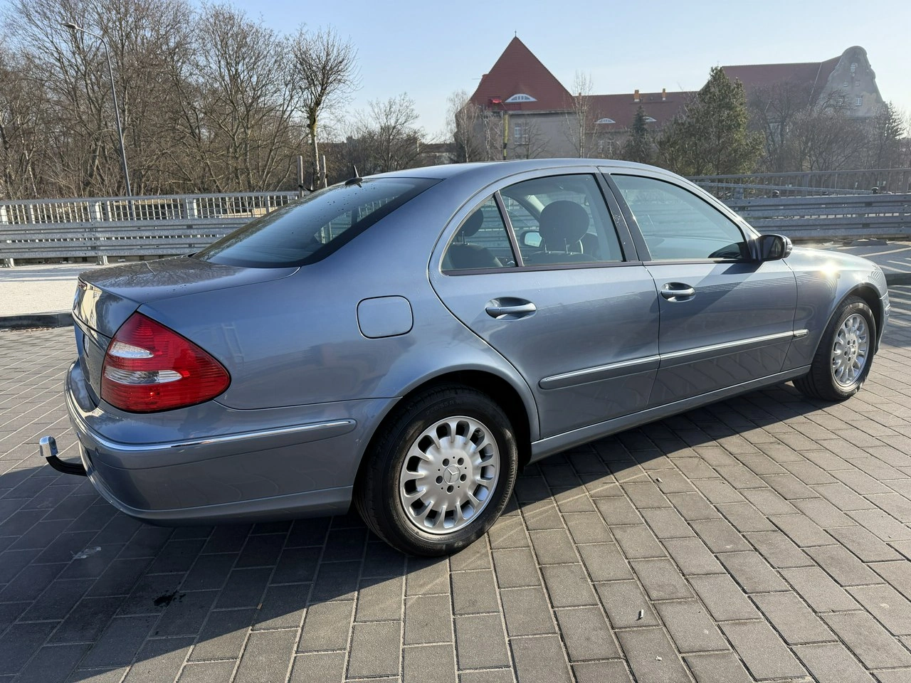 Mercedes E 200 - Zdjęcie 2