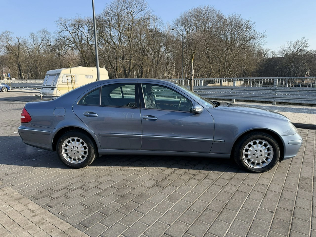 Mercedes E 200 - Zdjęcie 5