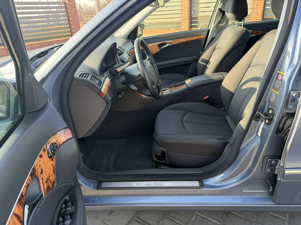 Mercedes E 200 - Zdjęcie 7