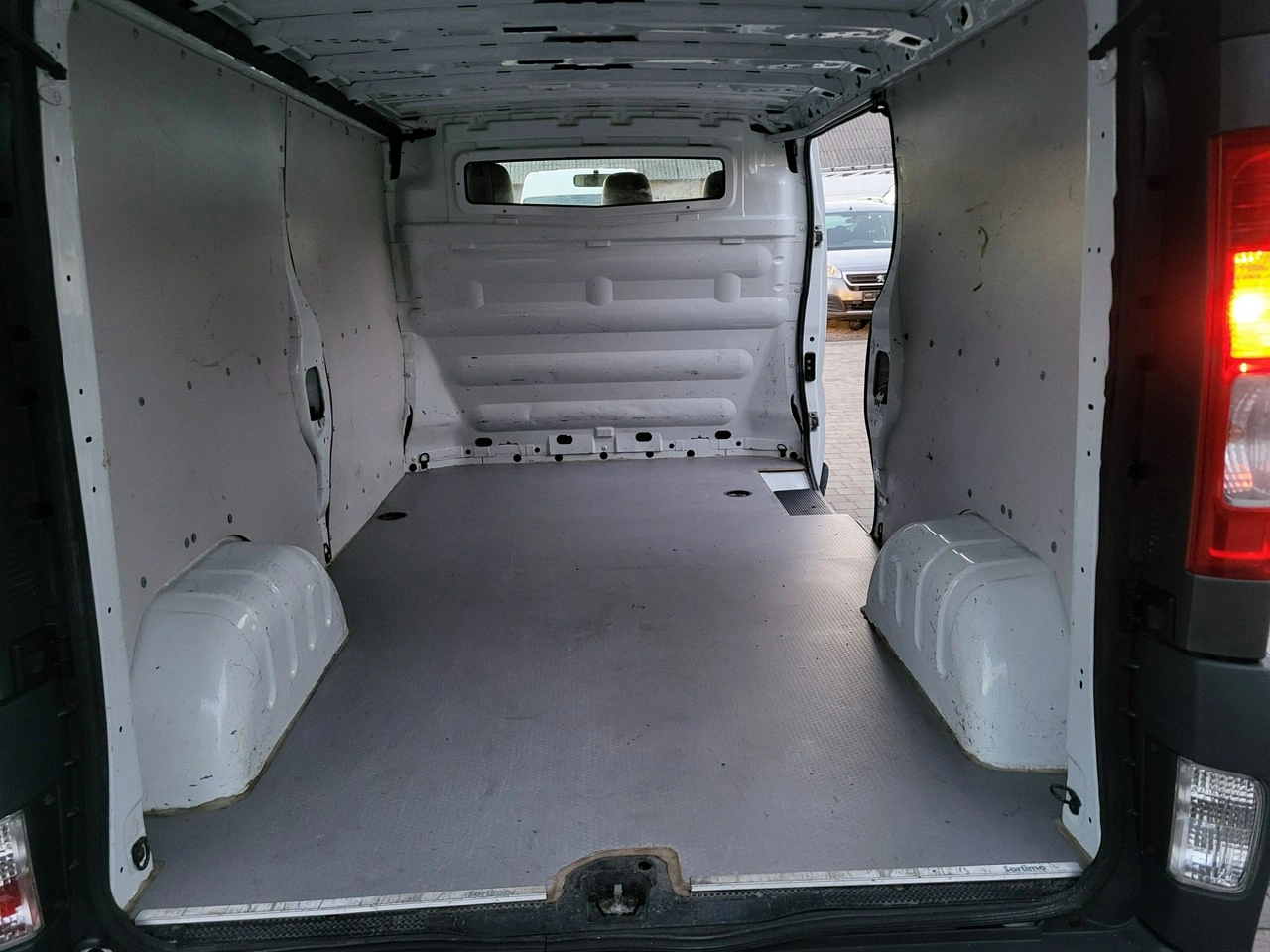 Opel Vivaro - Zdjęcie 10