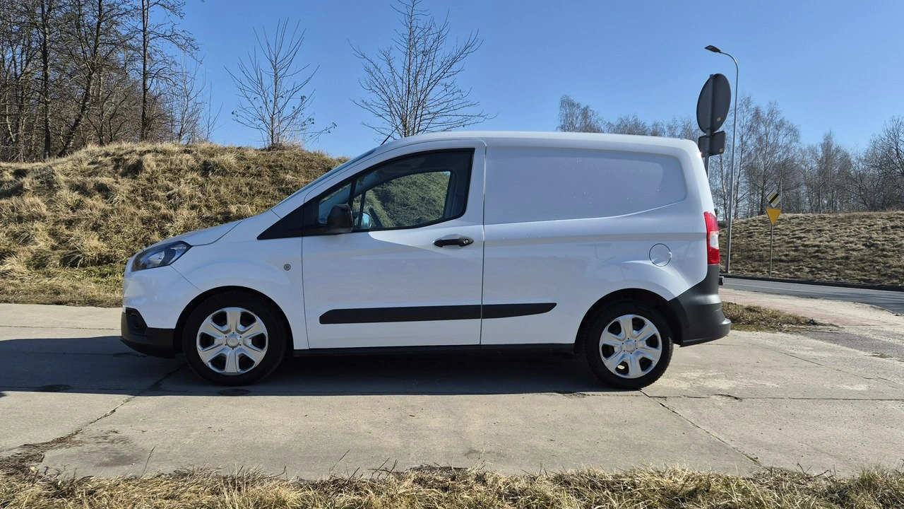 Ford Transit Courier - Zdjęcie 4