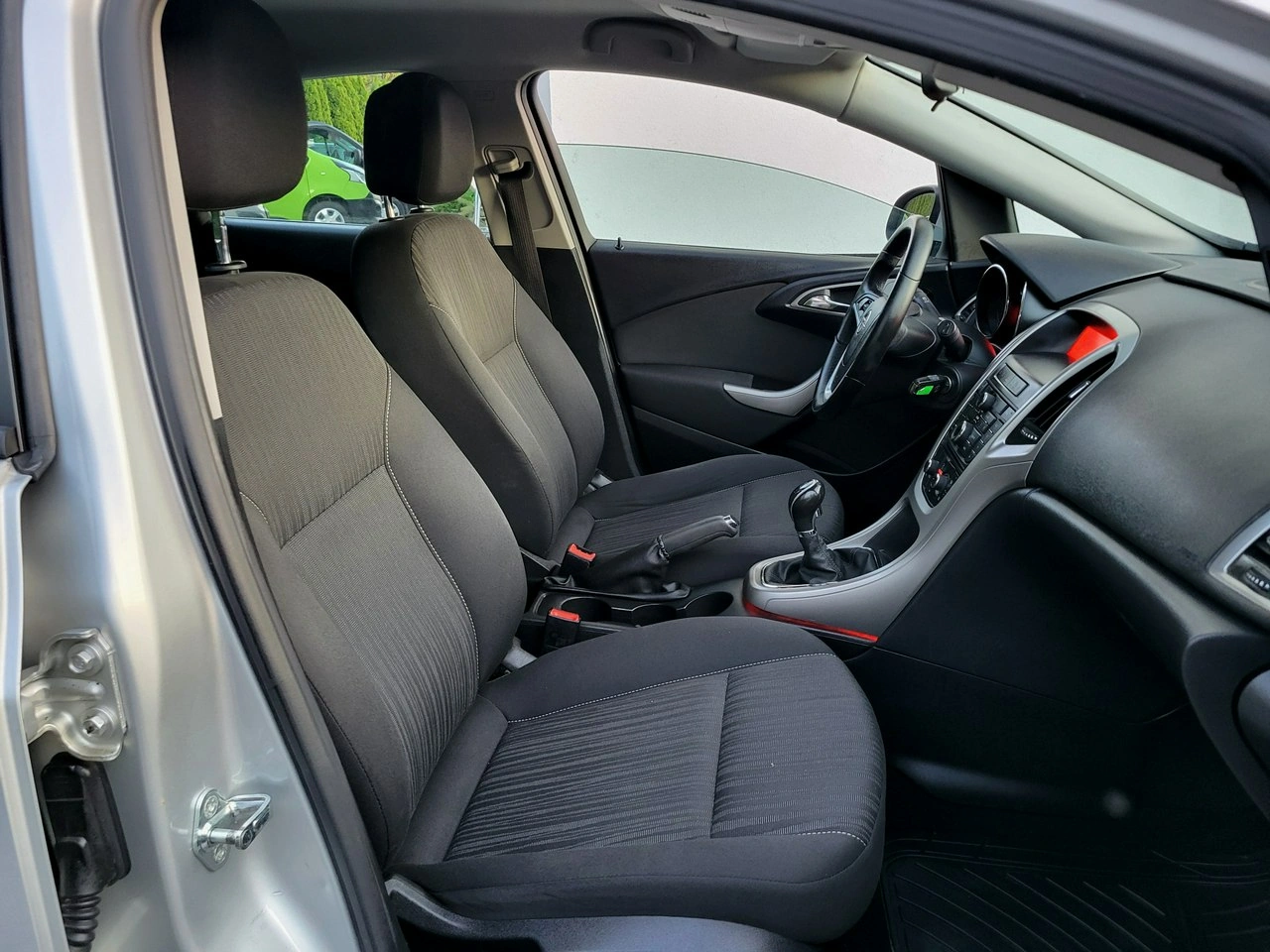 Opel Astra - Zdjęcie 11