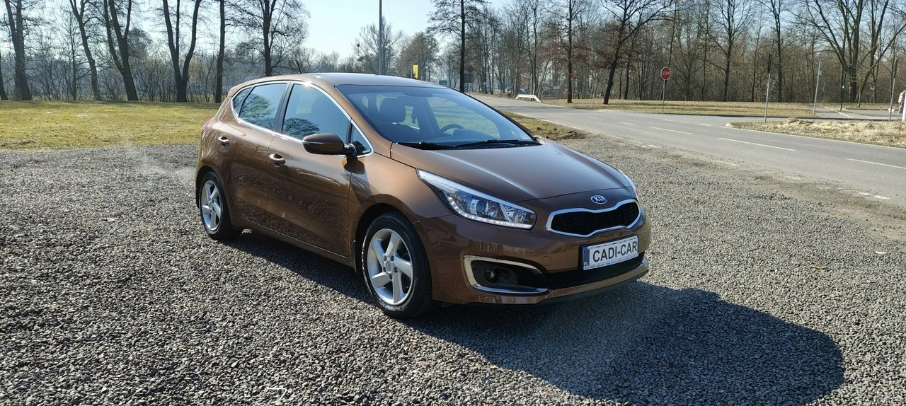 Kia Ceed - Zdjęcie 2