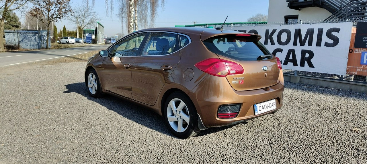 Kia Ceed - Zdjęcie 5