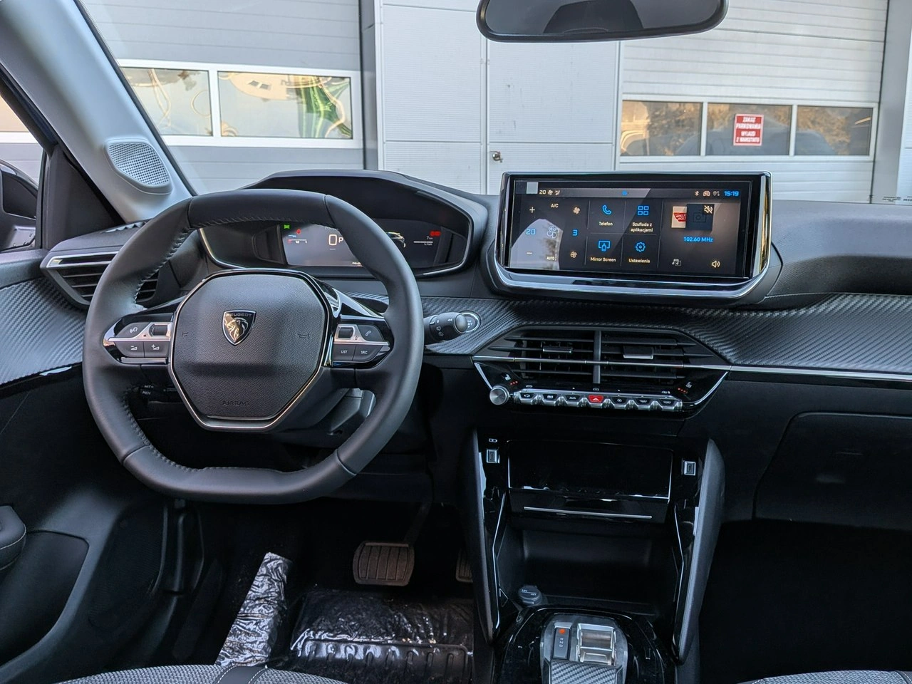 Peugeot 208 - Zdjęcie 17