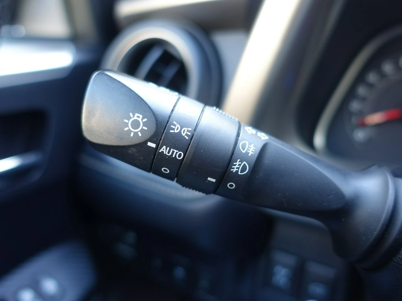 Toyota RAV-4 - Zdjęcie 18