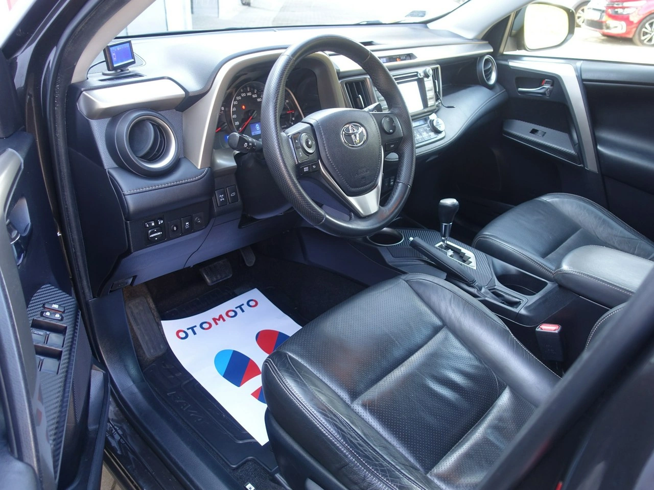 Toyota RAV-4 - Zdjęcie 8