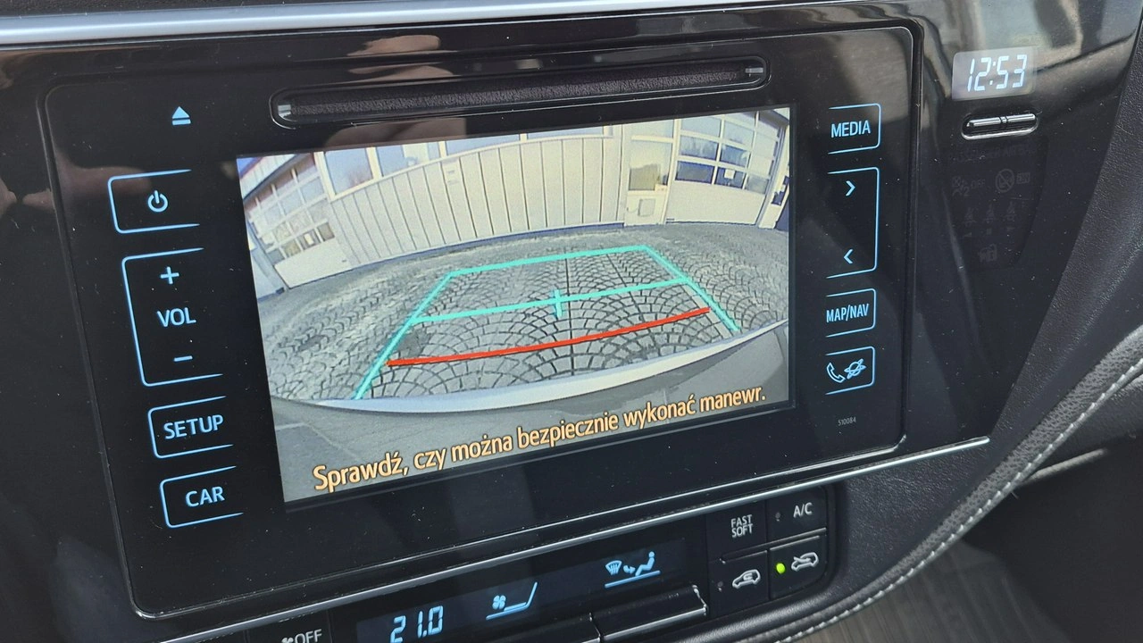 Toyota Auris - Zdjęcie 13