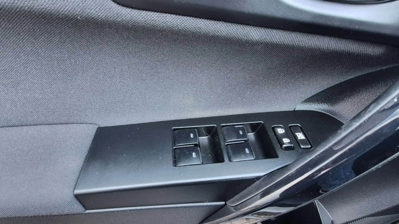 Toyota Auris - Zdjęcie 15