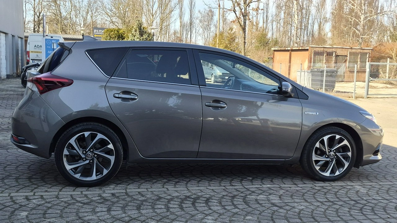Toyota Auris - Zdjęcie 21