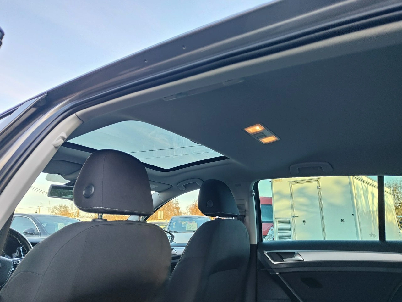 Volkswagen Golf - Zdjęcie 29