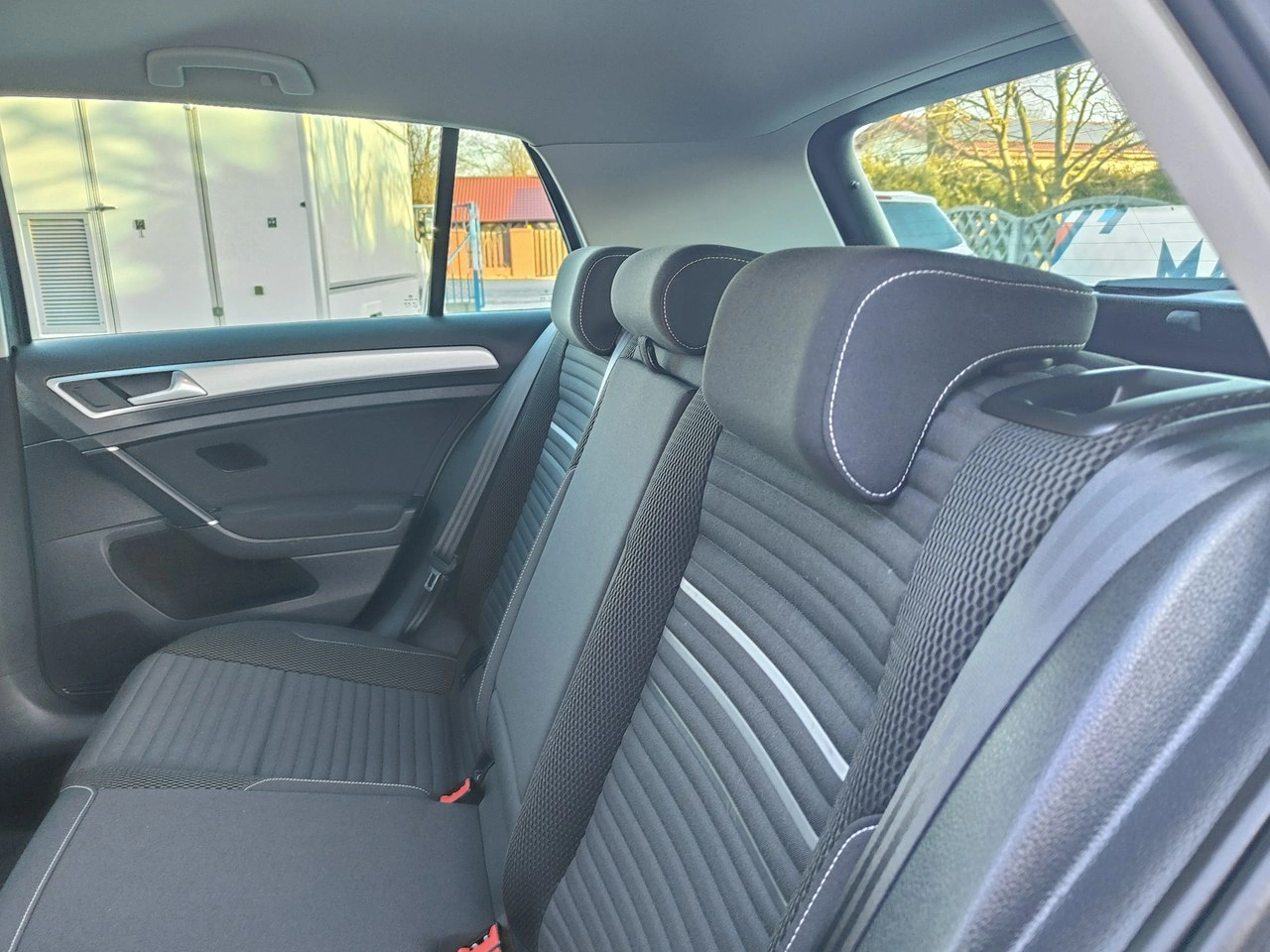 Volkswagen Golf - Zdjęcie 28