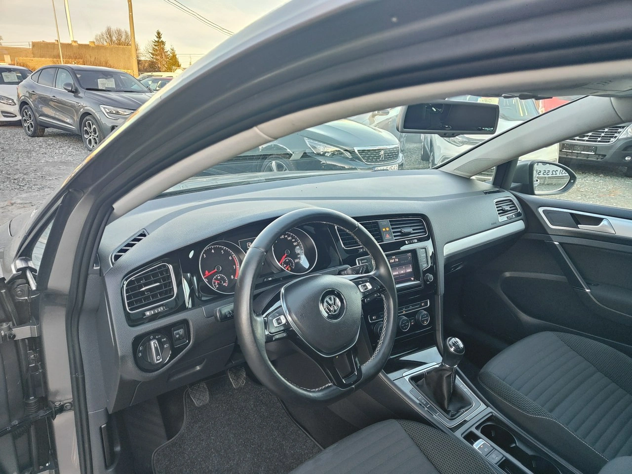 Volkswagen Golf - Zdjęcie 15