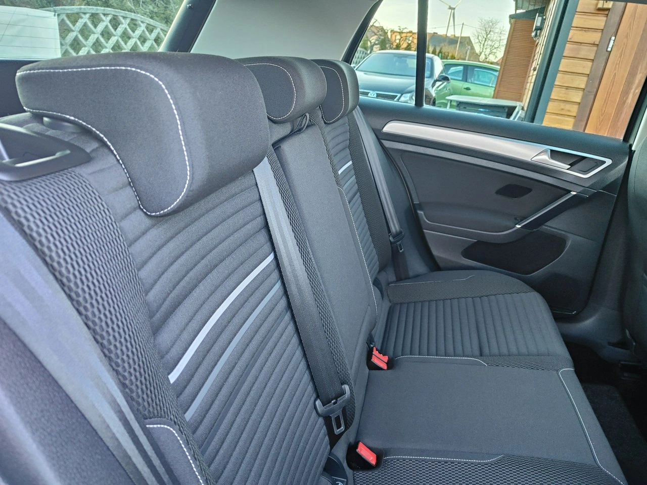 Volkswagen Golf - Zdjęcie 25