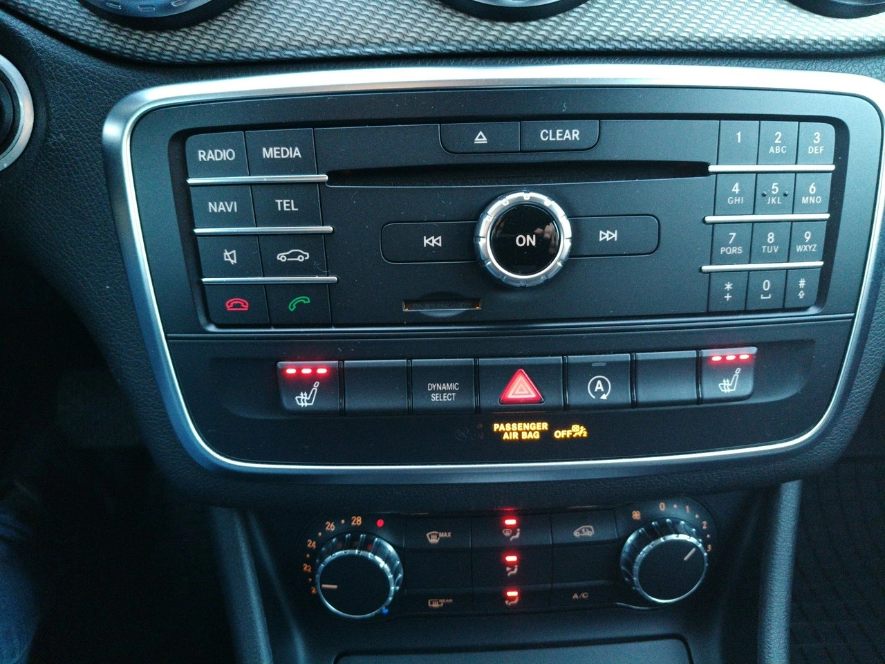 Mercedes GLA 180 - Zdjęcie 8