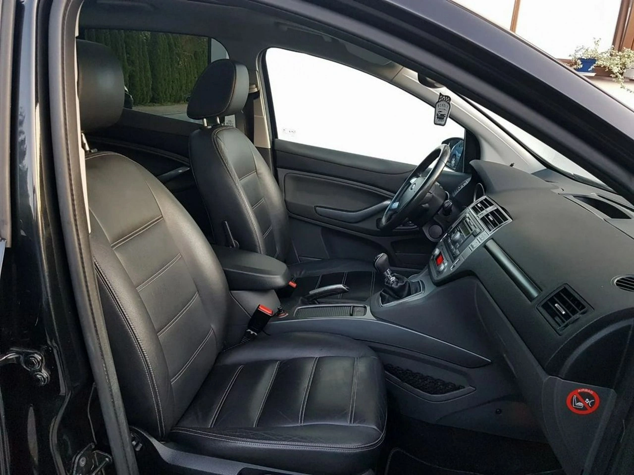 Ford Kuga - Zdjęcie 10