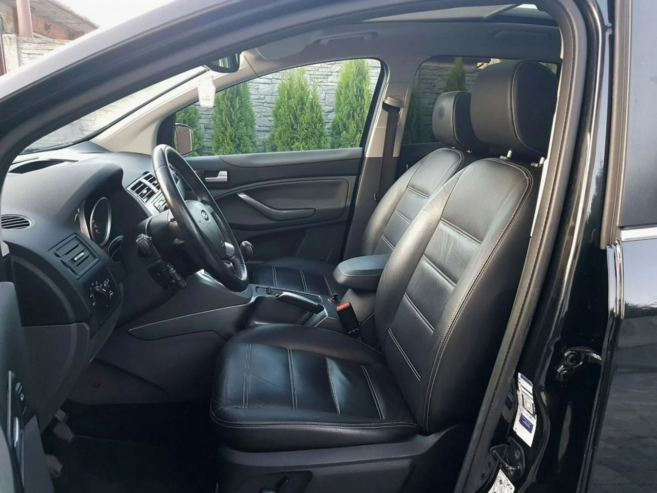 Ford Kuga - Zdjęcie 8