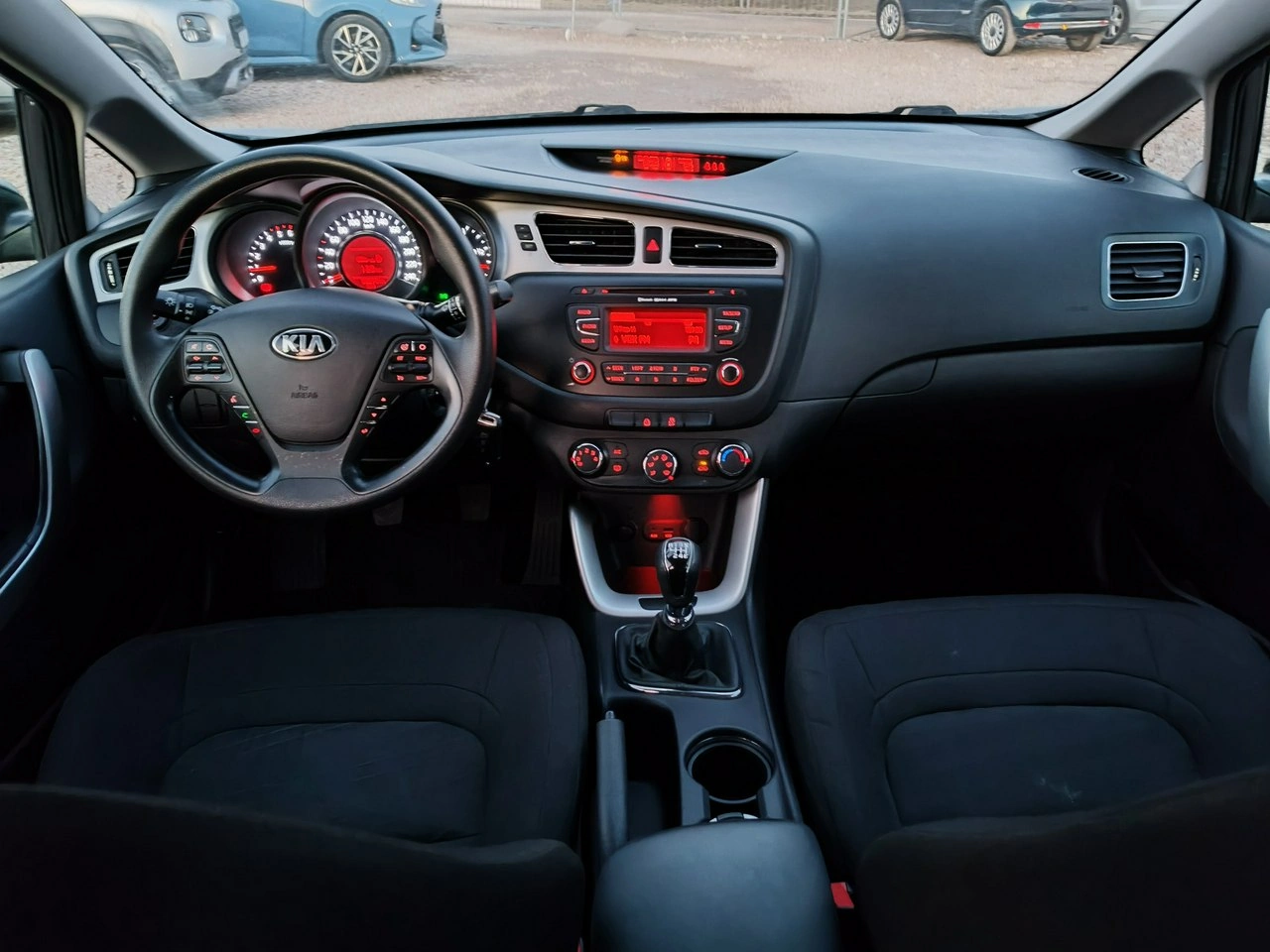 Kia Ceed - Zdjęcie 10