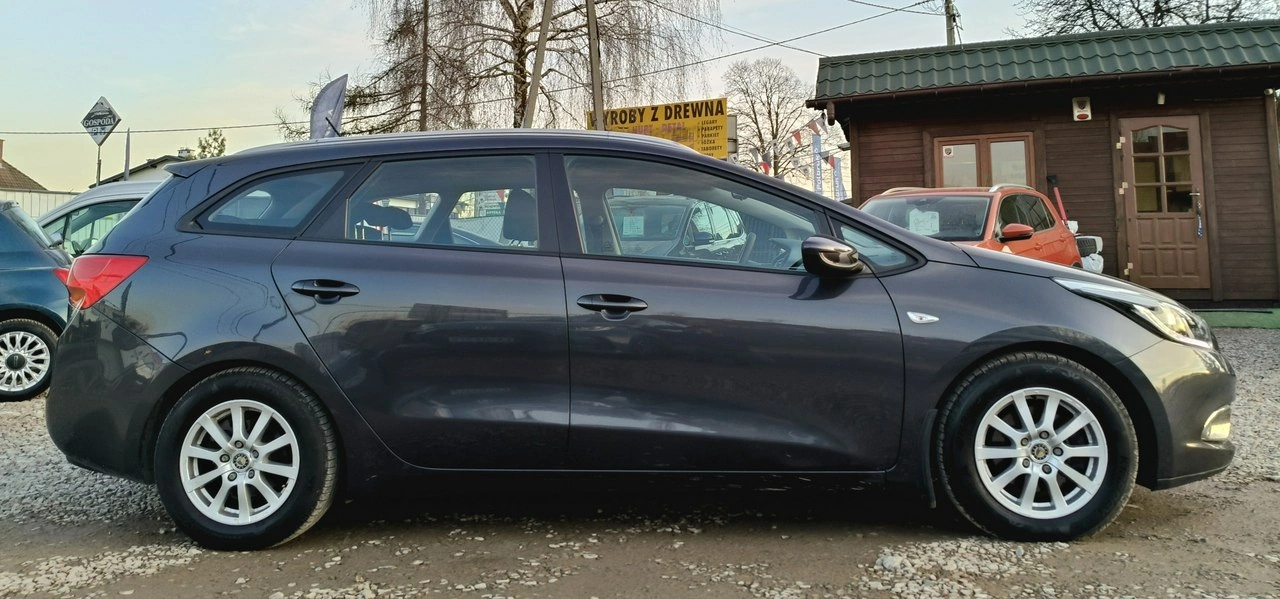 Kia Ceed - Zdjęcie 25