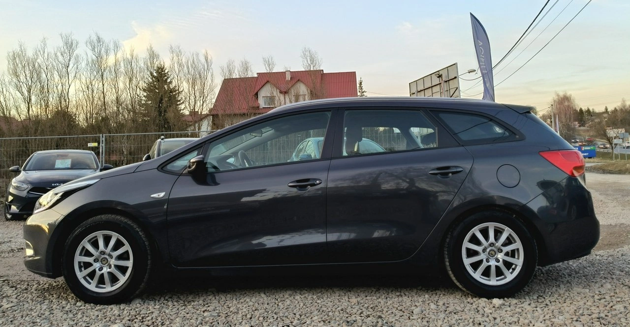 Kia Ceed - Zdjęcie 2