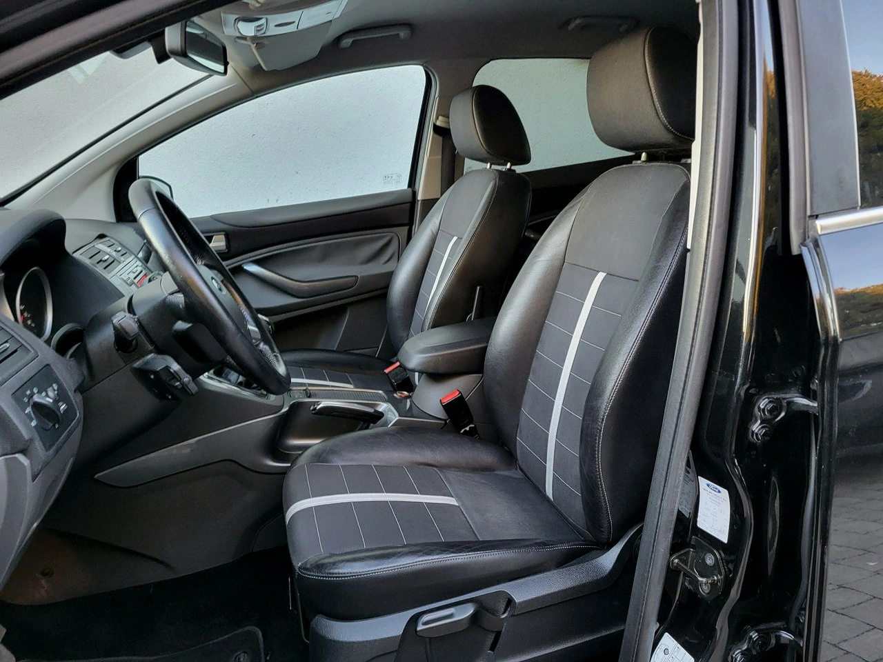 Ford Kuga - Zdjęcie 9