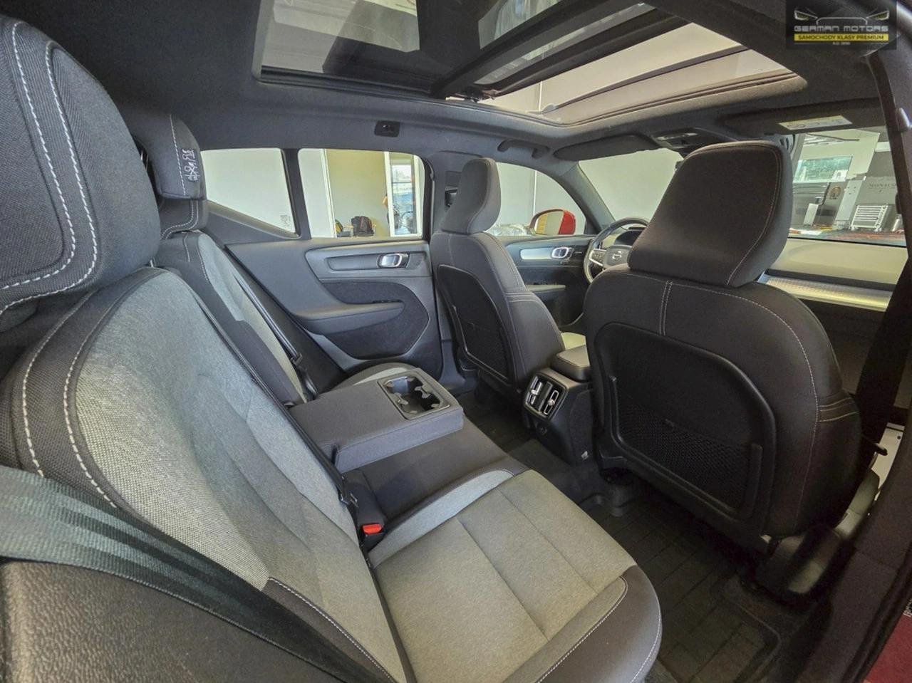 Volvo XC 40 - Zdjęcie 32