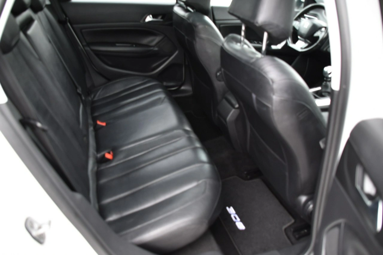 Peugeot 308 - Zdjęcie 8