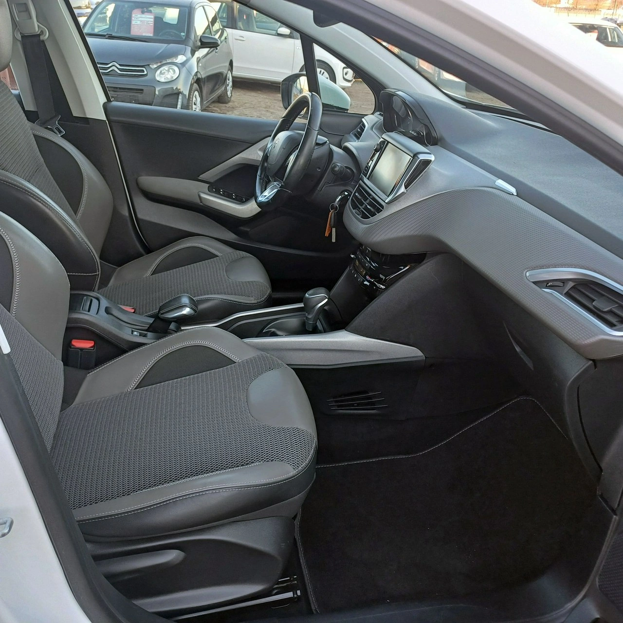 Peugeot 2008 - Zdjęcie 10