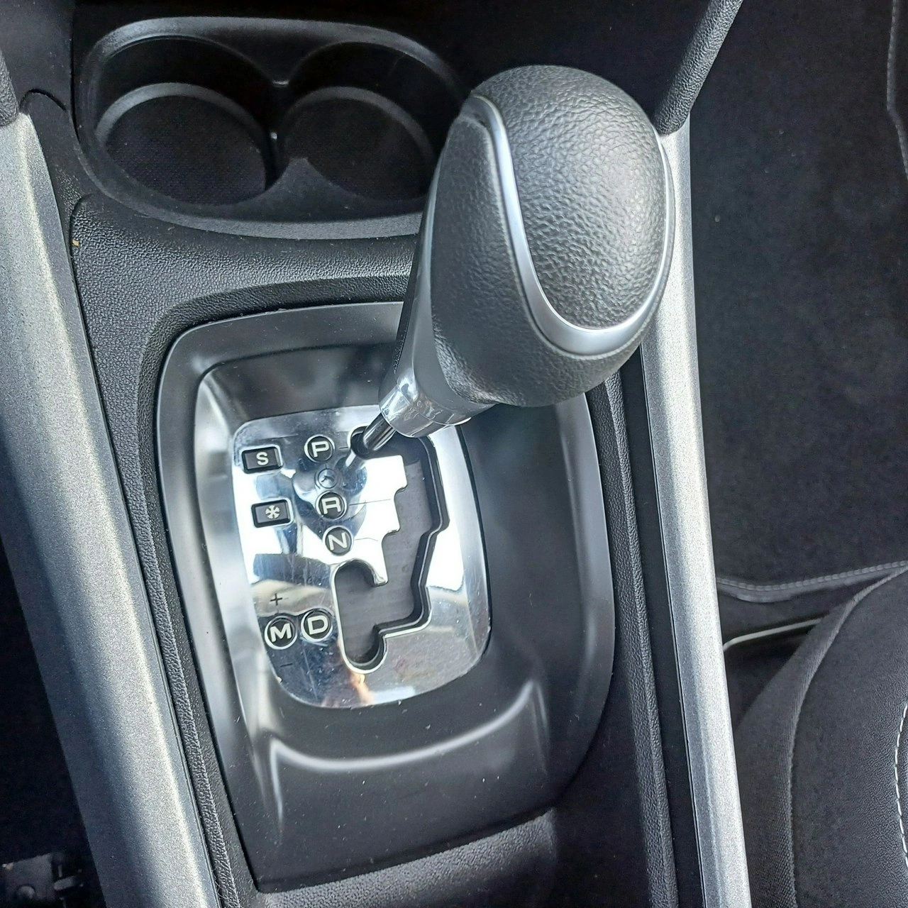 Peugeot 2008 - Zdjęcie 13