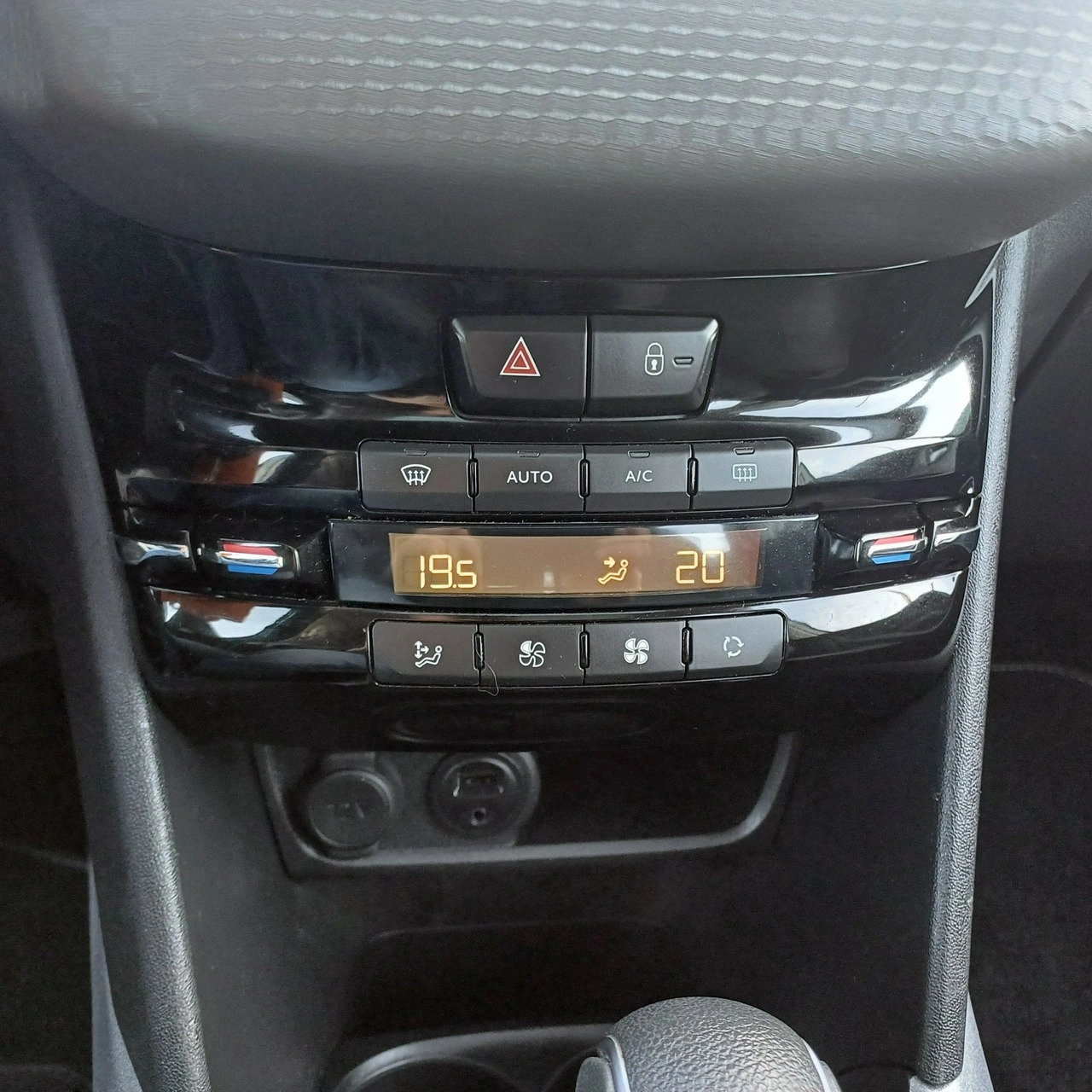 Peugeot 2008 - Zdjęcie 15