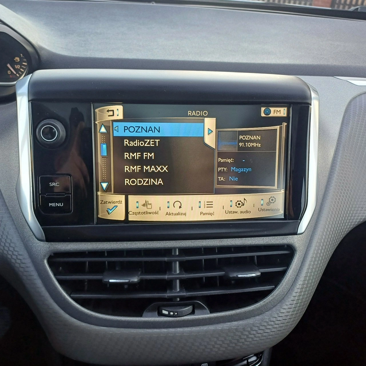 Peugeot 2008 - Zdjęcie 17