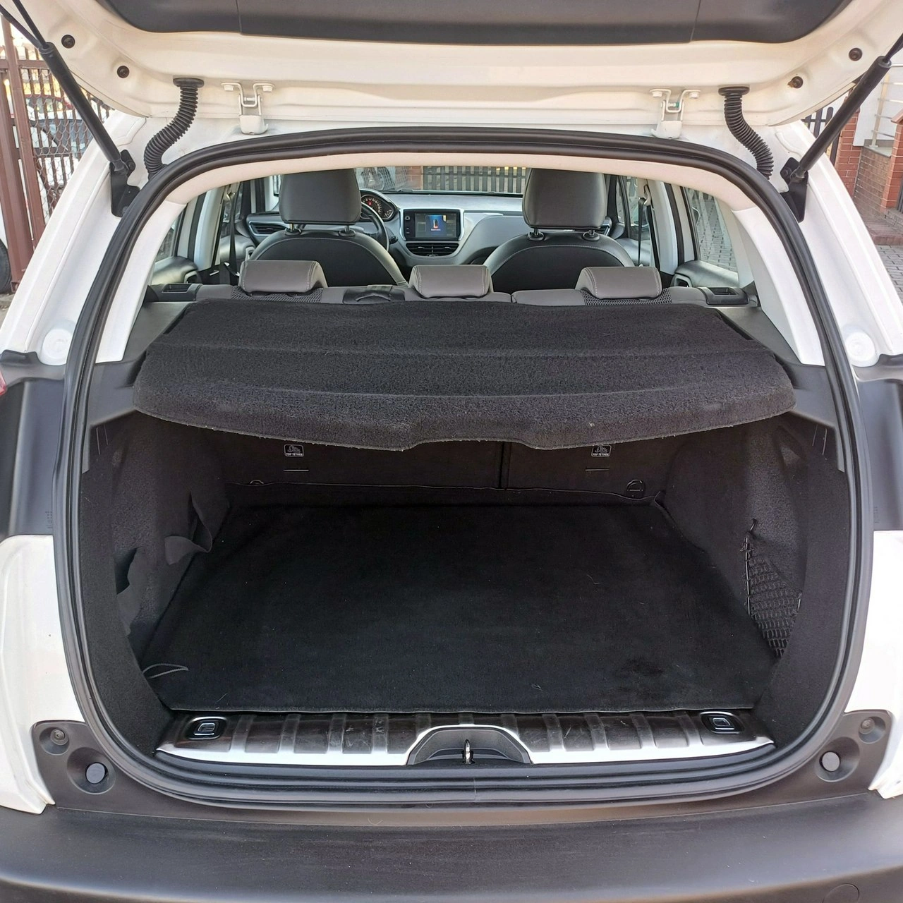 Peugeot 2008 - Zdjęcie 28