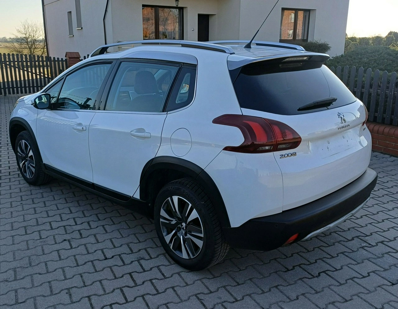 Peugeot 2008 - Zdjęcie 2