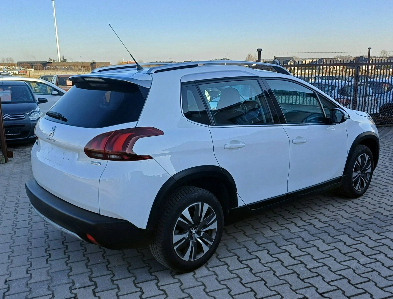 Peugeot 2008 - Zdjęcie 3