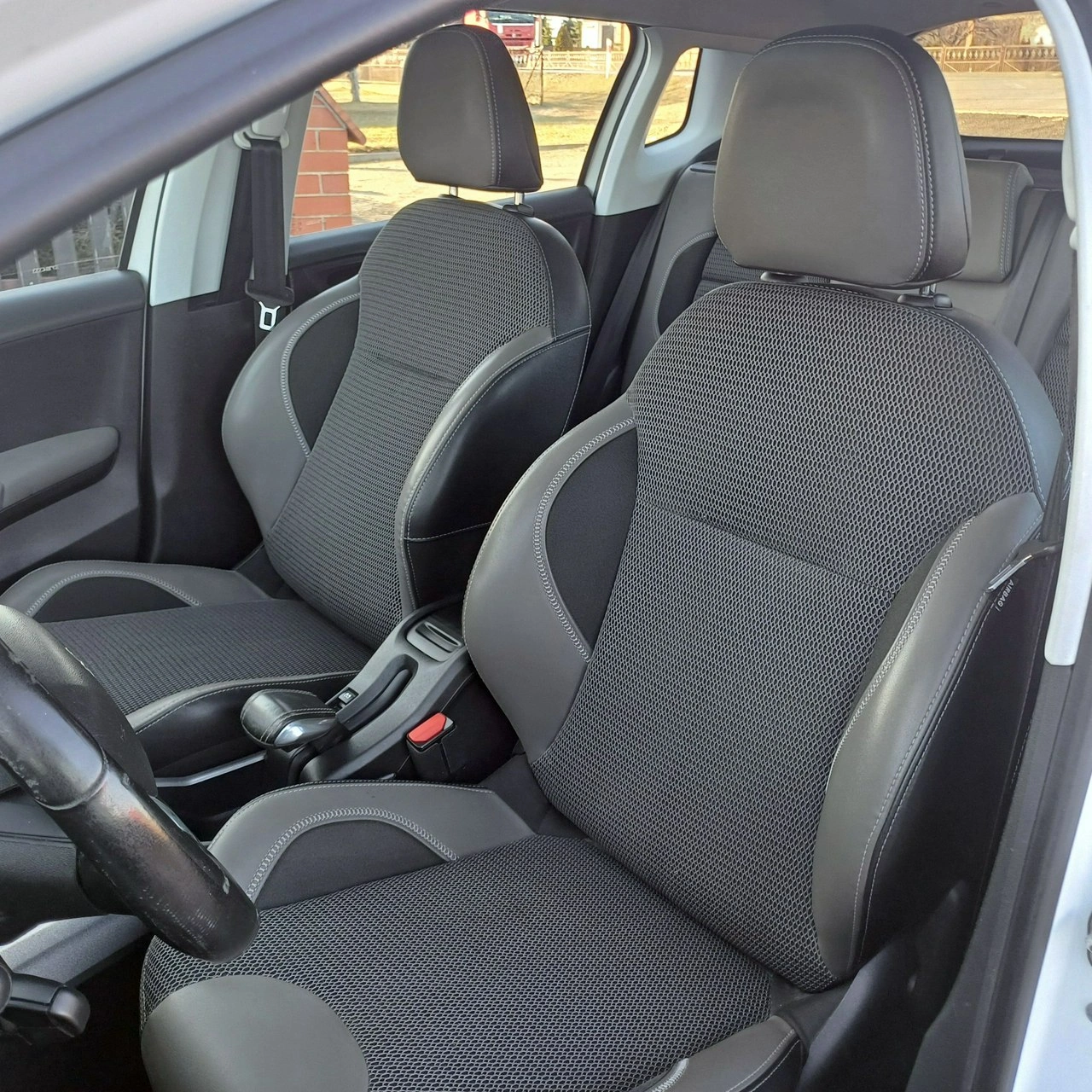 Peugeot 2008 - Zdjęcie 6